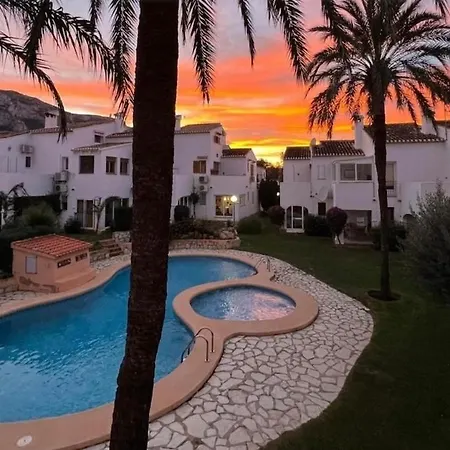 Apto Moderno Con Piscina Y Parking, Playa A 10 Min Andando Dénia